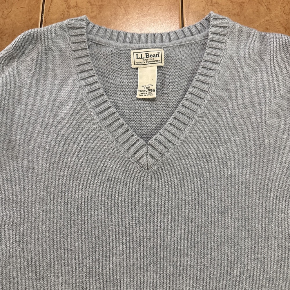 L.L BEAN Men's Knit Sweater V Neck Blue 100% Cotton Size Large - Picture 2 of 6
